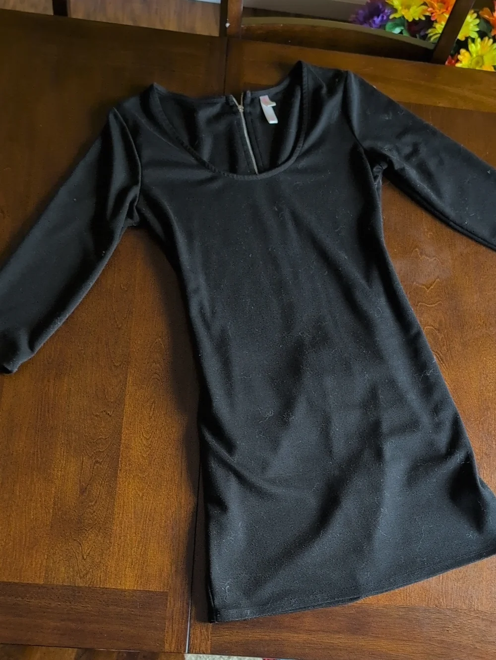 Black Women's Scoop Neck 3/4 Sleeve Mini Dress